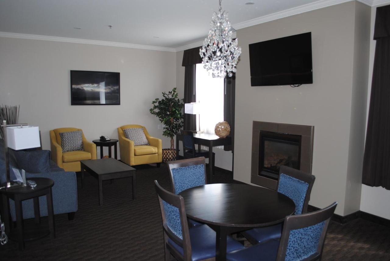 Days Inn & Suites By Wyndham Lindsay Exteriér fotografie