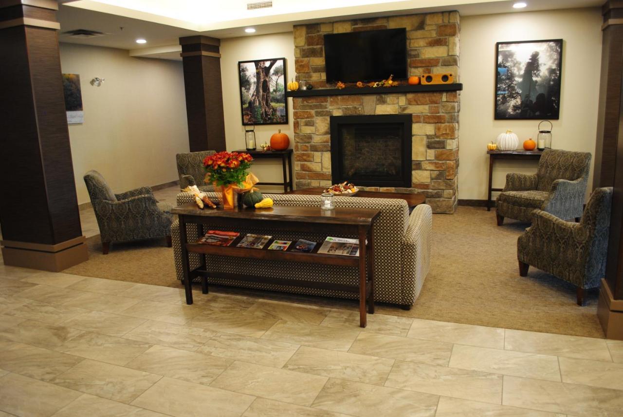 Days Inn & Suites By Wyndham Lindsay Exteriér fotografie