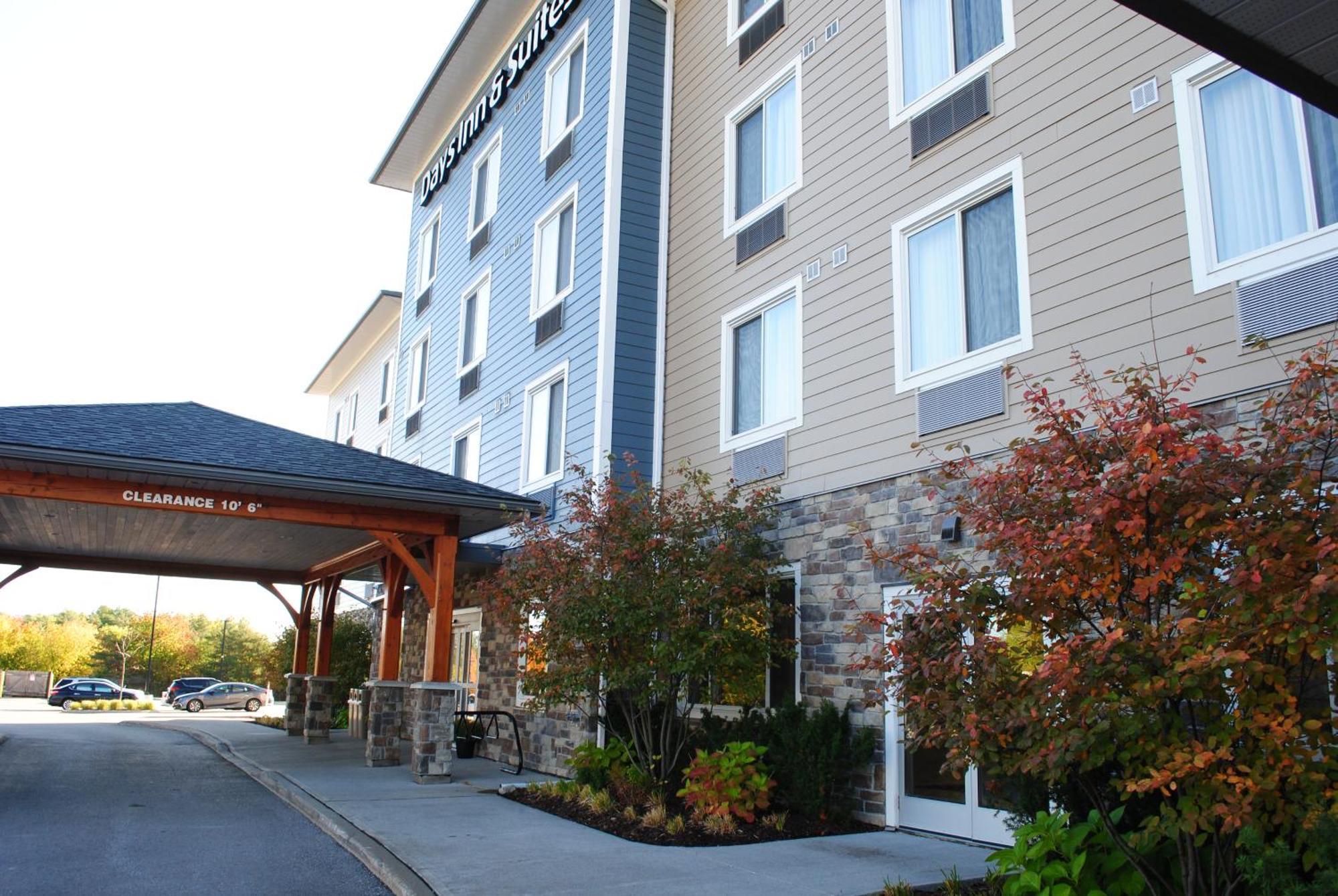 Days Inn & Suites By Wyndham Lindsay Exteriér fotografie