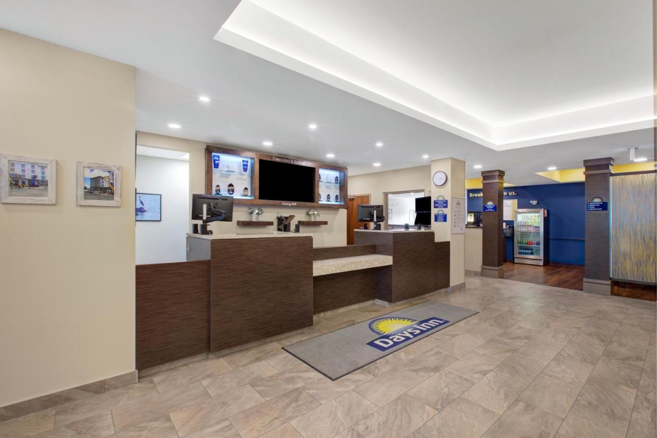 Days Inn & Suites By Wyndham Lindsay Exteriér fotografie