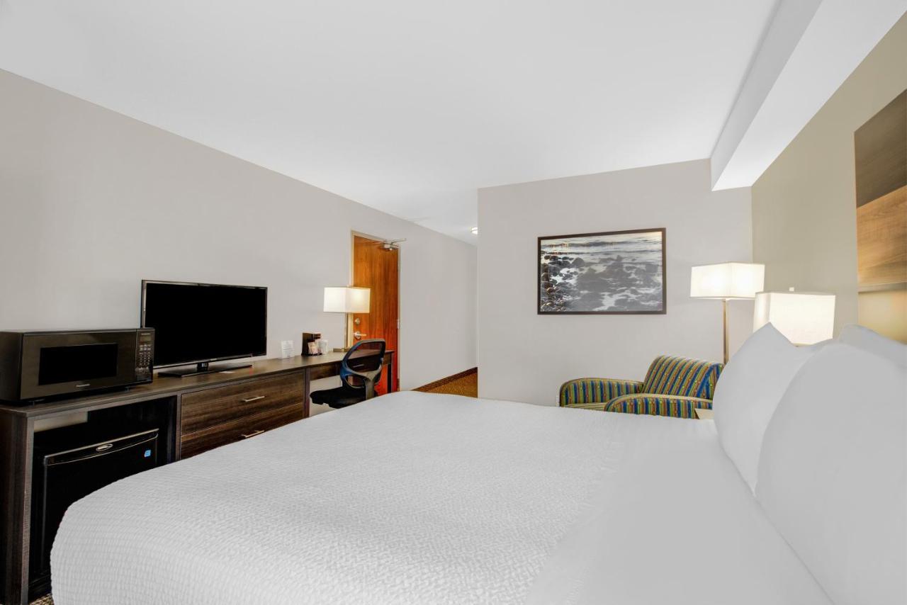 Days Inn & Suites By Wyndham Lindsay Exteriér fotografie