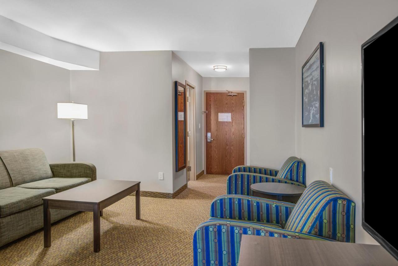 Days Inn & Suites By Wyndham Lindsay Exteriér fotografie